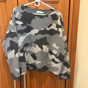 Vineyard Vines Charcoal and Light Gray Sweater